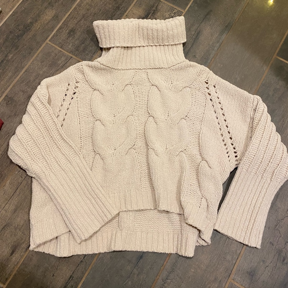 Turtle neck sweater